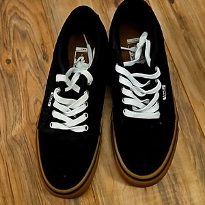 Men's size 9 Van shoes to small for my son